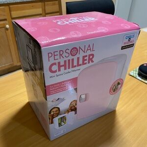 Mini fridge / skincare products